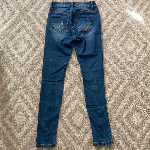 High Rise Ripped Jeans - Picture 5 of 6